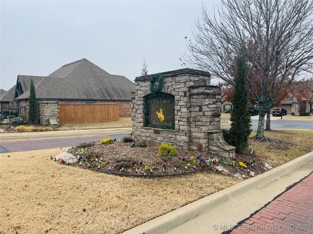 9206 N 95th East Place, Owasso, OK 74055