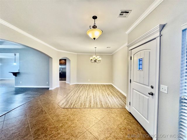 9206 N 95th East Place, Owasso, OK 74055