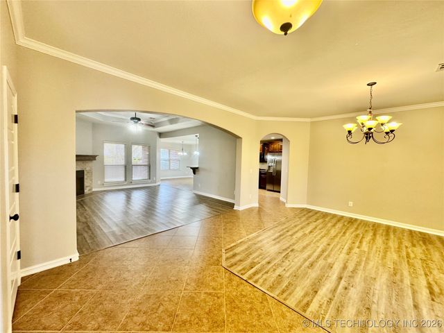 9206 N 95th East Place, Owasso, OK 74055