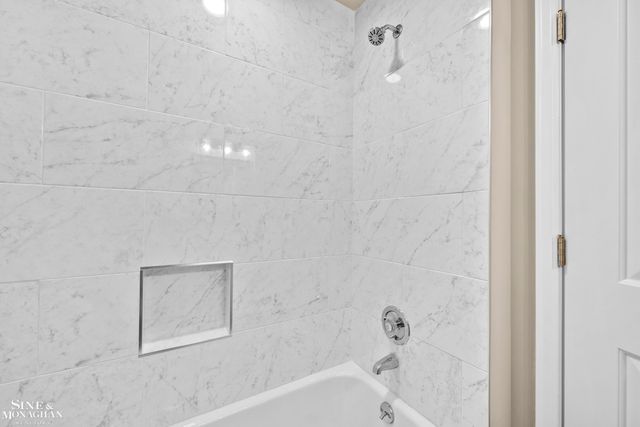 412 Riviera Drive, St Clair Shores, MI 48080