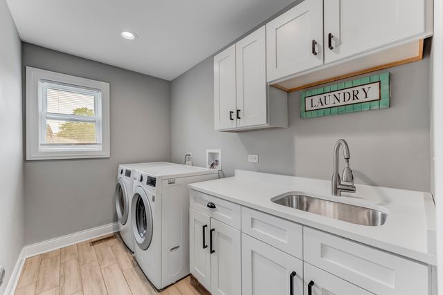 9124 S Bell Avenue, Chicago, IL 60643