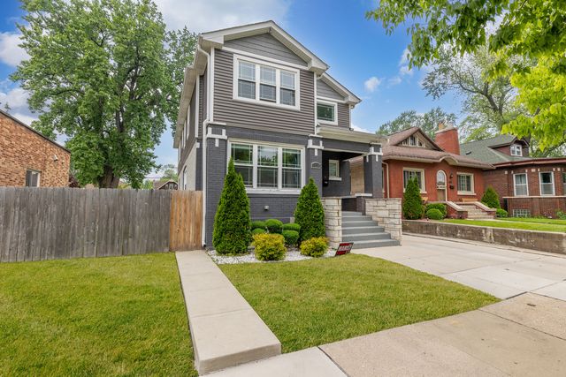 9124 S Bell Avenue, Chicago, IL 60643