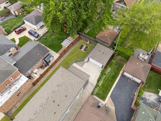 9124 S Bell Avenue, Chicago, IL 60643