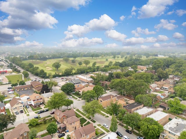 9124 S Bell Avenue, Chicago, IL 60643