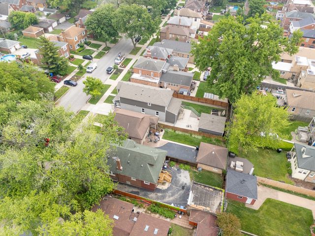 9124 S Bell Avenue, Chicago, IL 60643