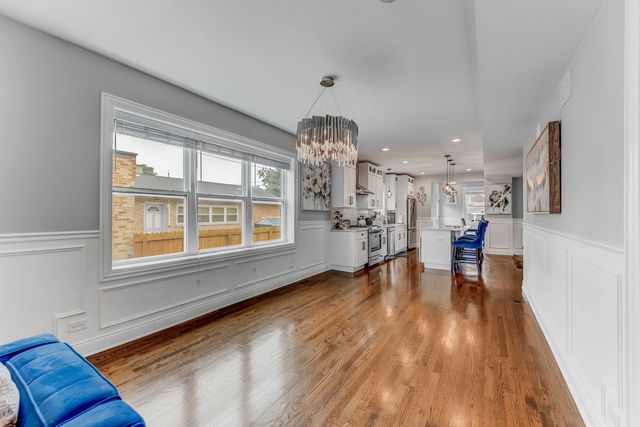 9124 S Bell Avenue, Chicago, IL 60643