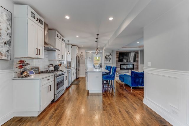 9124 S Bell Avenue, Chicago, IL 60643