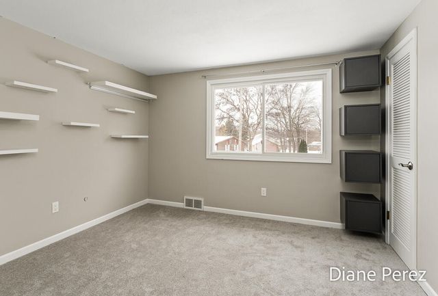 1920 Glenmoor Court Se, City Of Kentwood, MI 49508