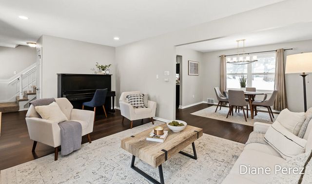 1920 Glenmoor Court Se, City Of Kentwood, MI 49508