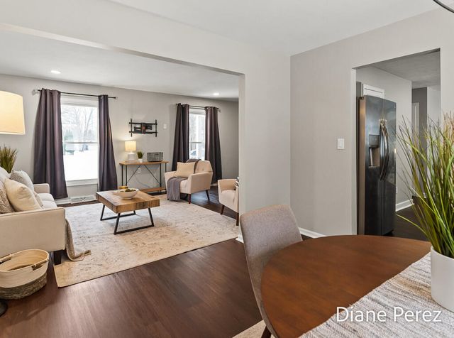 1920 Glenmoor Court Se, City Of Kentwood, MI 49508