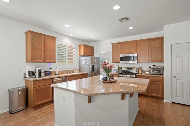 4141 Lovitt Cir, Lake Elsinore, CA 92530