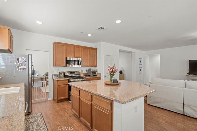 4141 Lovitt Cir, Lake Elsinore, CA 92530