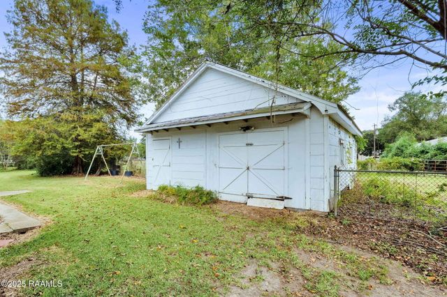 768 Hwy 31, Arnaudville, LA 70512