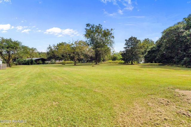 768 Hwy 31, Arnaudville, LA 70512