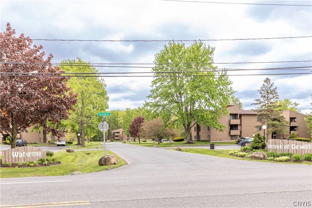 156 Watertree Drive, Dewitt, NY 13057