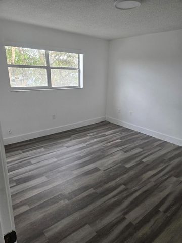8305 Sunrise Lakes Boulevard 202, Sunrise, FL 33322
