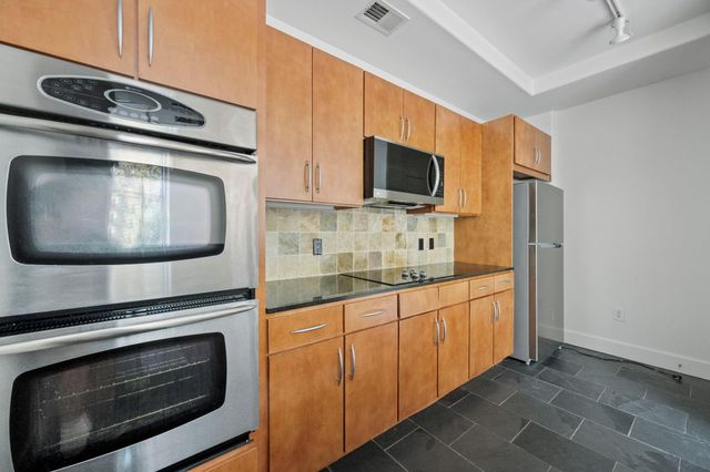 1901 Post Oak Boulevard 306, Houston, TX 77056