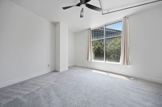 1901 Post Oak Boulevard 306, Houston, TX 77056
