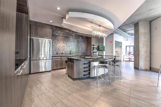 1901 Post Oak Boulevard 306, Houston, TX 77056
