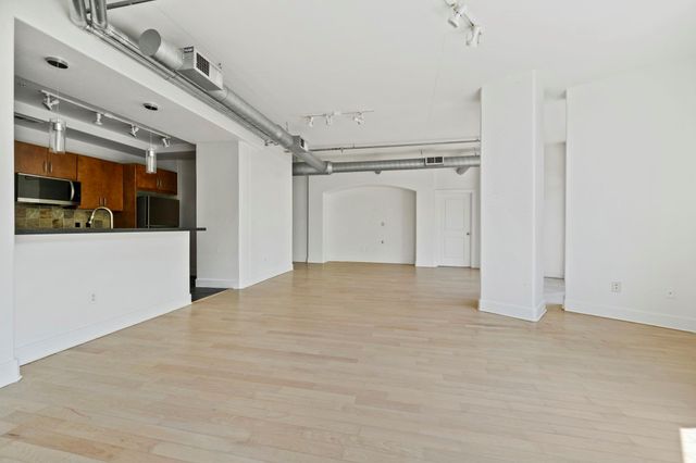 1901 Post Oak Boulevard 306, Houston, TX 77056