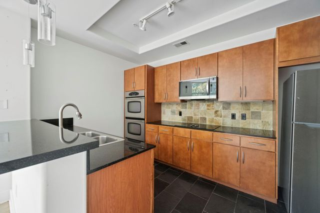 1901 Post Oak Boulevard 306, Houston, TX 77056