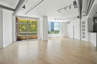 1901 Post Oak Boulevard 306, Houston, TX 77056
