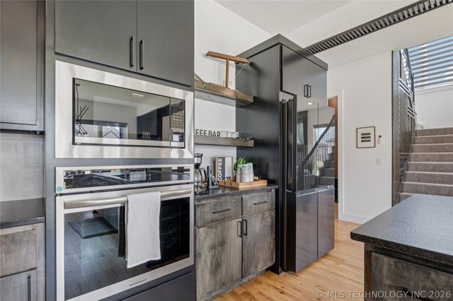 5813 E 126th Place S, Bixby, OK 74008