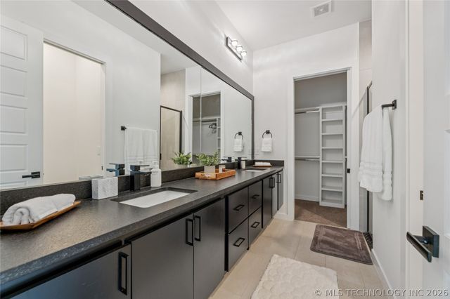 5813 E 126th Place S, Bixby, OK 74008