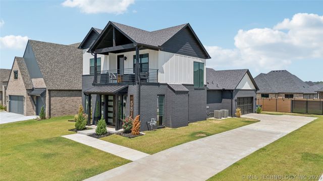 5813 E 126th Place S, Bixby, OK 74008