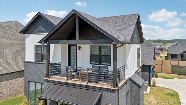 5813 E 126th Place S, Bixby, OK 74008