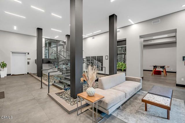 178 S Euclid Avenue 412, Pasadena, CA 91104