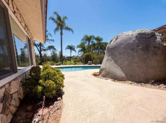 17883 Sintonte, San Diego, CA 92128