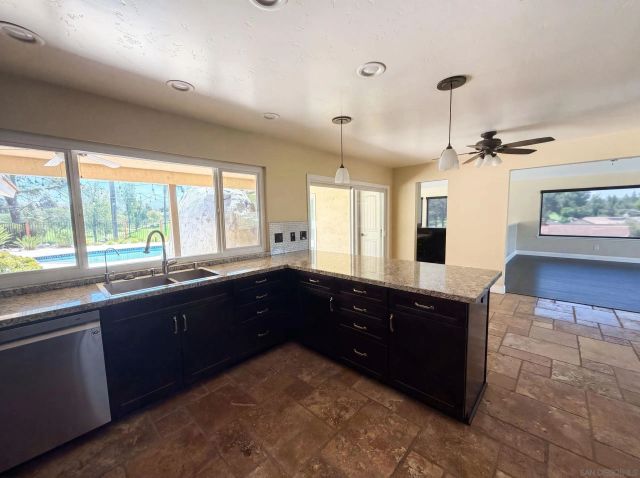 17883 Sintonte, San Diego, CA 92128
