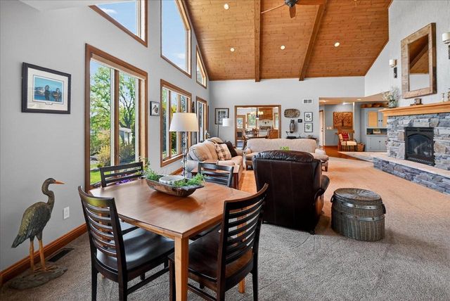 404 Sunset Court, Marshall, WI 53559
