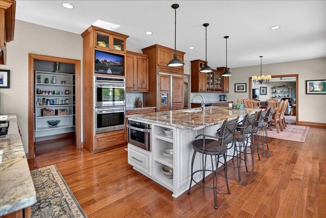 404 Sunset Court, Marshall, WI 53559