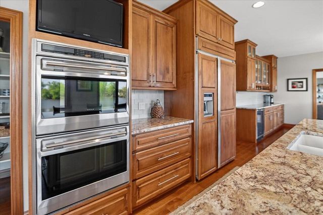 404 Sunset Court, Marshall, WI 53559