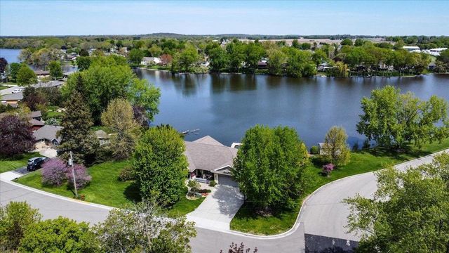 404 Sunset Court, Marshall, WI 53559