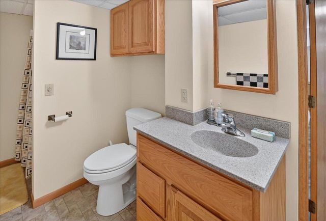 404 Sunset Court, Marshall, WI 53559
