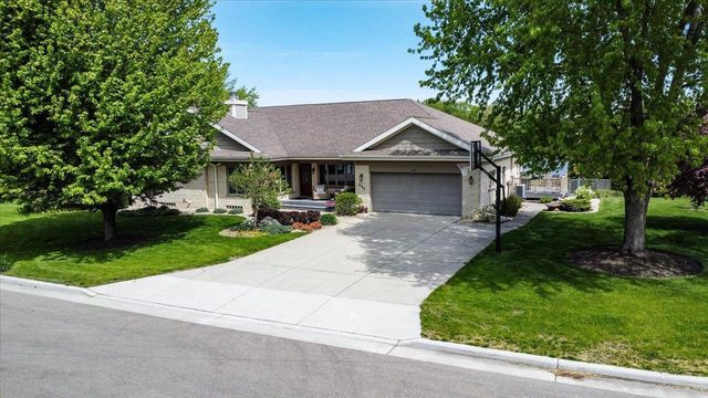 404 Sunset Court, Marshall, WI 53559