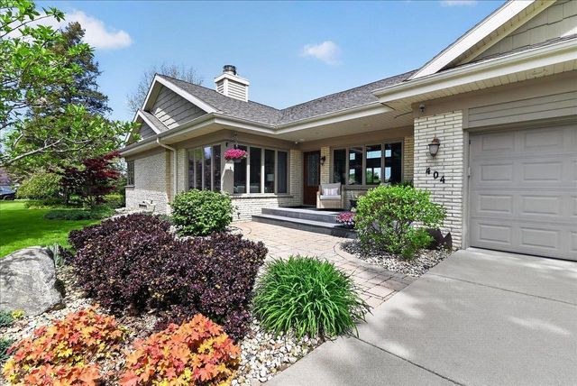 404 Sunset Court, Marshall, WI 53559
