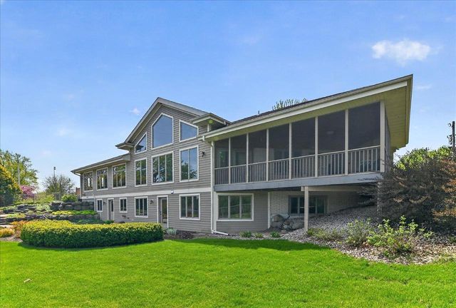 404 Sunset Court, Marshall, WI 53559