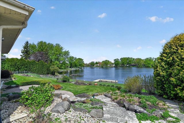 404 Sunset Court, Marshall, WI 53559