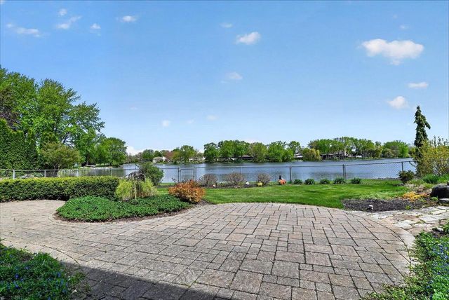 404 Sunset Court, Marshall, WI 53559