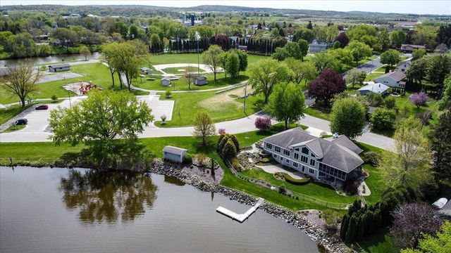 404 Sunset Court, Marshall, WI 53559