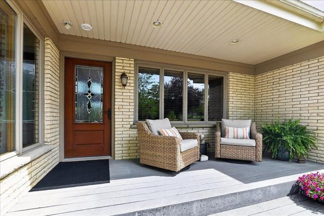 404 Sunset Court, Marshall, WI 53559