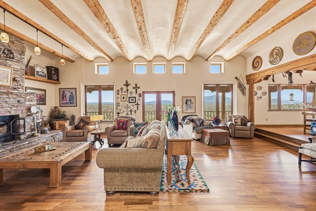 60 Bonanza Trail, Santa Fe, NM 87508