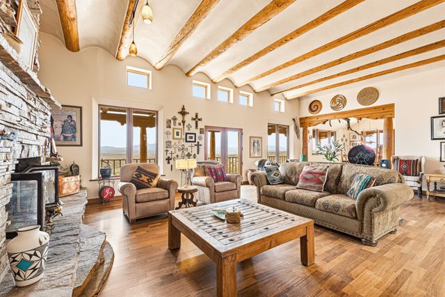 60 Bonanza Trail, Santa Fe, NM 87508