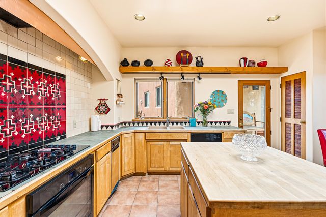 60 Bonanza Trail, Santa Fe, NM 87508