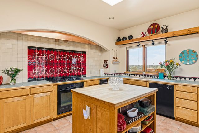 60 Bonanza Trail, Santa Fe, NM 87508