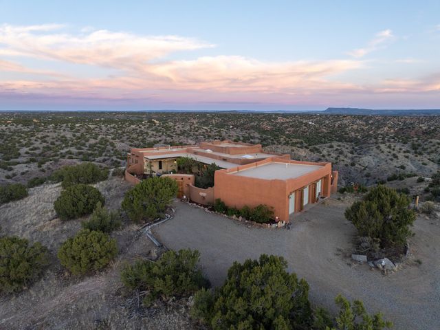 60 Bonanza Trail, Santa Fe, NM 87508